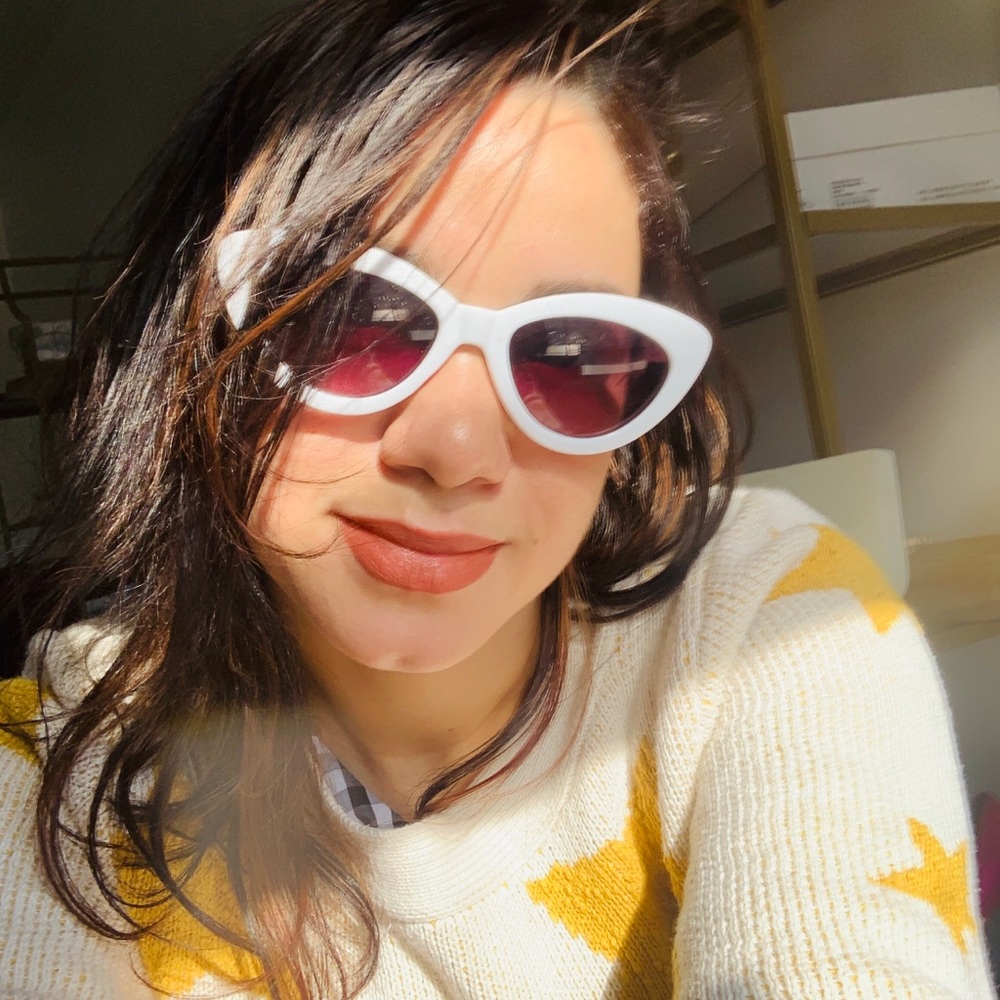 White frame Sunnies